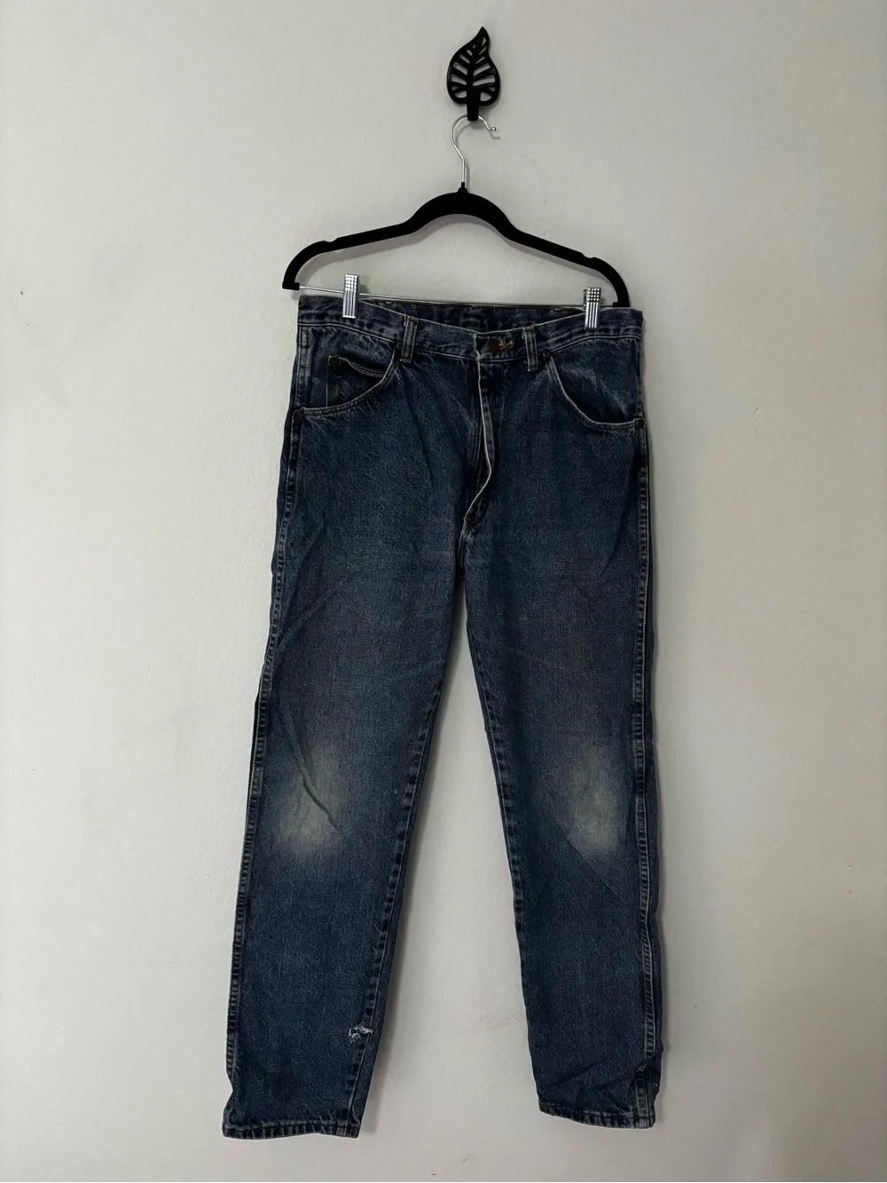 🤠 Wrangler Dark Wash Straight Leg Jeans — 34x32